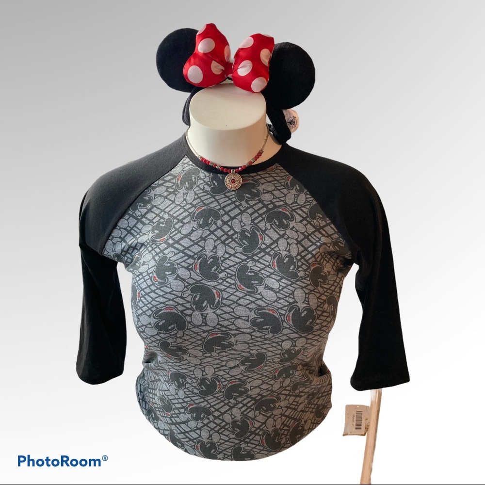 LuLaRoe New With Tags Disney Mickey Randy shirt